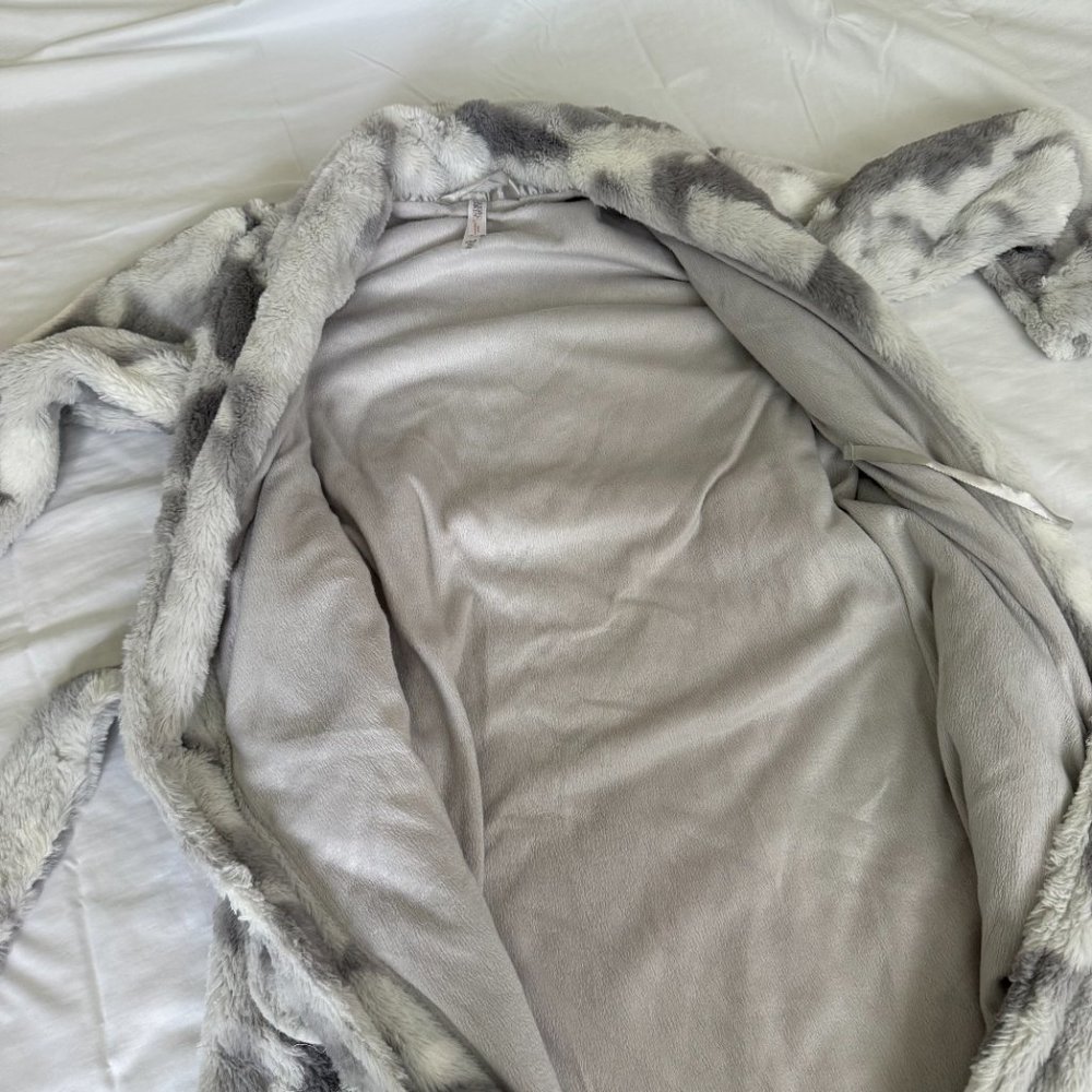 Target Winter Home Long Robe - White/Grey - Picture 9 of 13